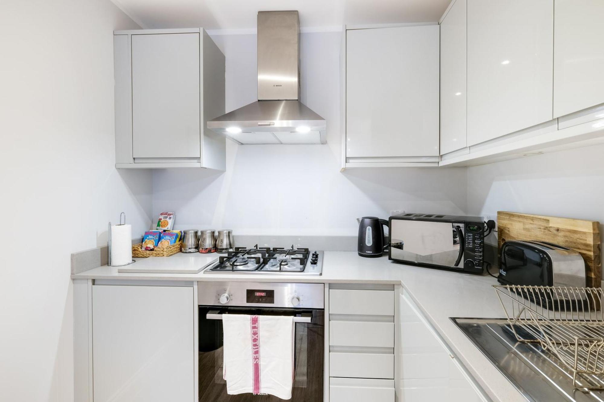 2 Bedroom Penthouse With Parking High Wycombe By 360Stays ภายนอก รูปภาพ